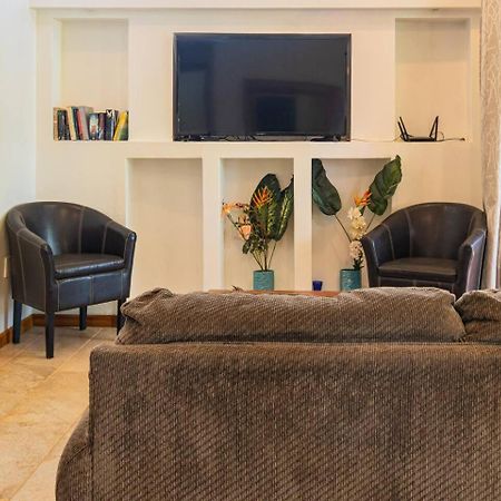 Surfside Apartments - Mal Pais Маль-Паіс Екстер'єр фото